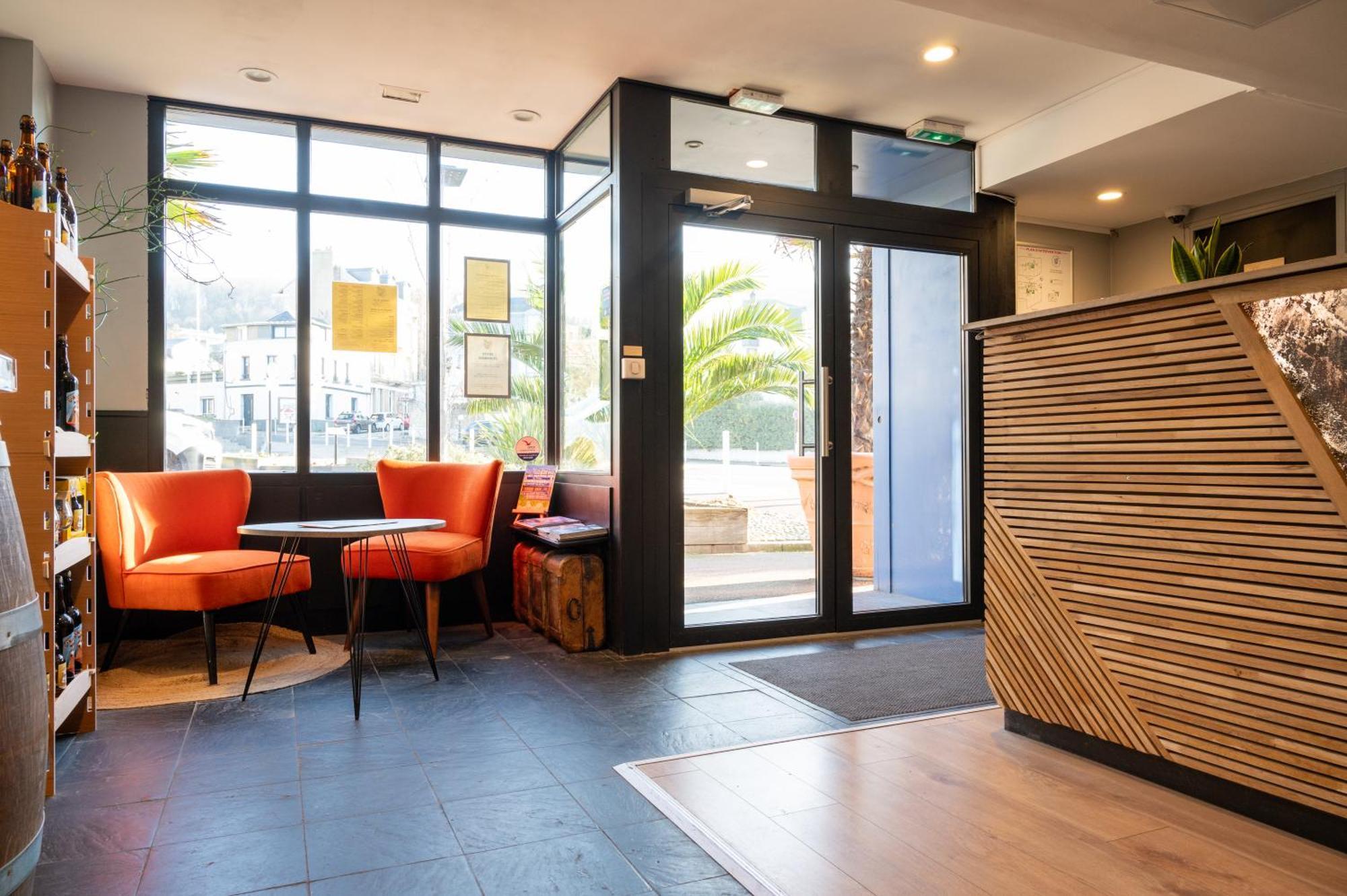 Logis Hotel - La Petite Rade Le Havre Exterior photo