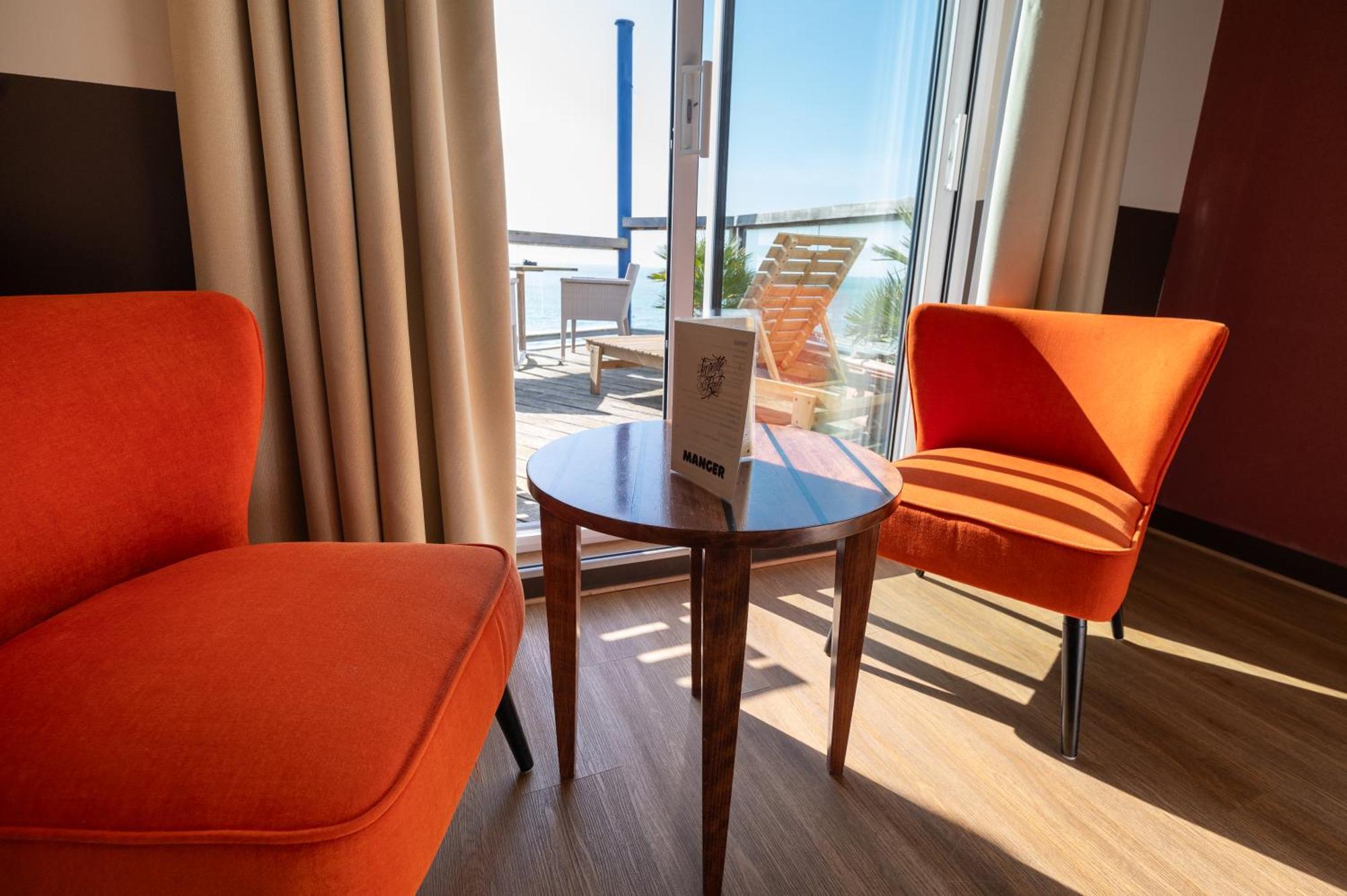 Logis Hotel - La Petite Rade Le Havre Exterior photo